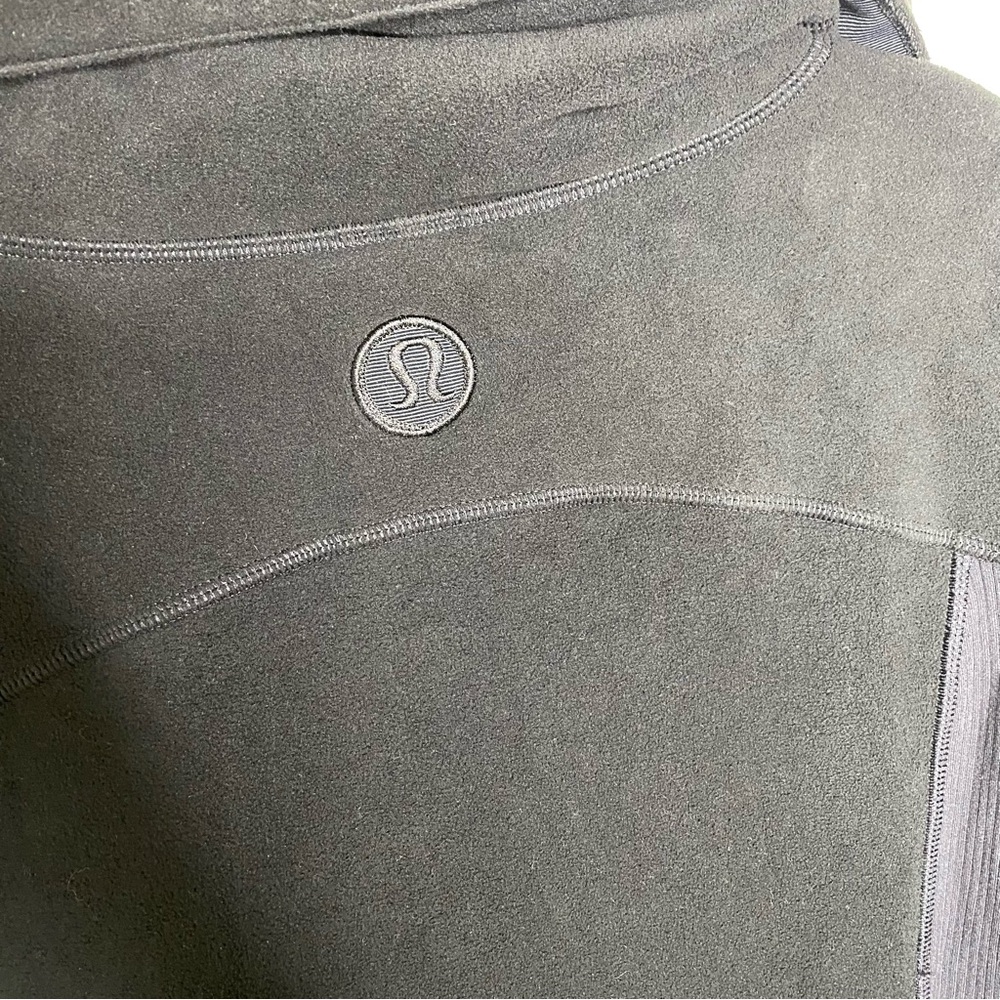 Lululemon half zip pullover fleece jacket size 6 - Picture 6 of 7